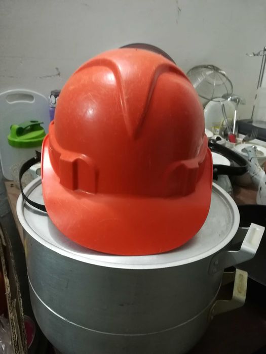 Каска защитная строительная