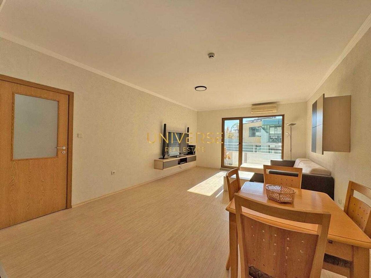 Продава се Двустаен апартамент в к.к. Слънчев бряг - 75 кв.м за 1060 €/кв.м - Снимка #3