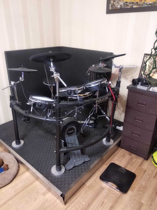 Электронная барабанная установка   Nux DM-8