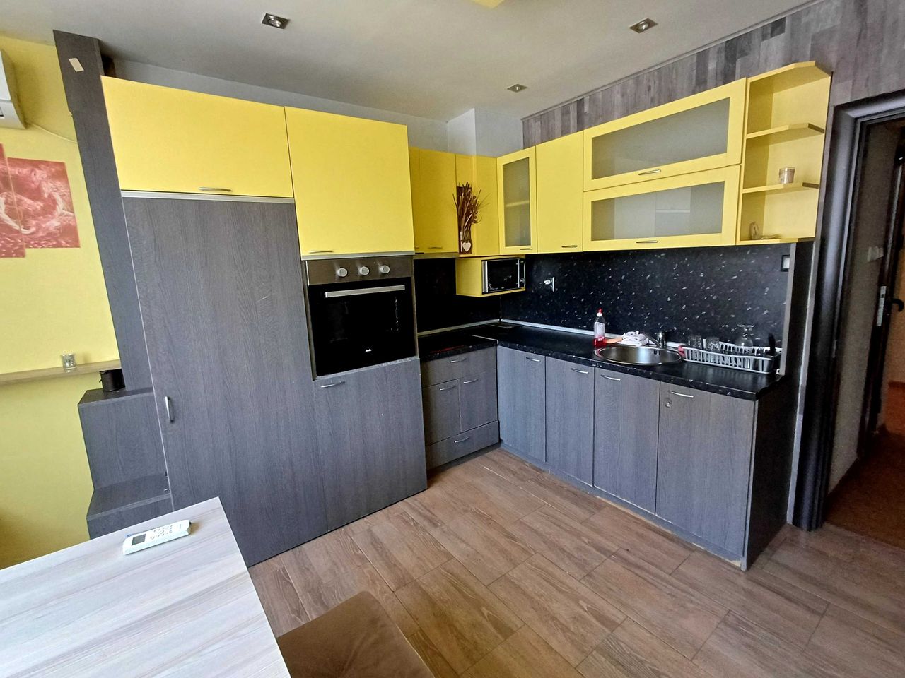 Дава се под наем Едностаен апартамент в София, Бояна - 50 кв.м за 459 € - Снимка #2