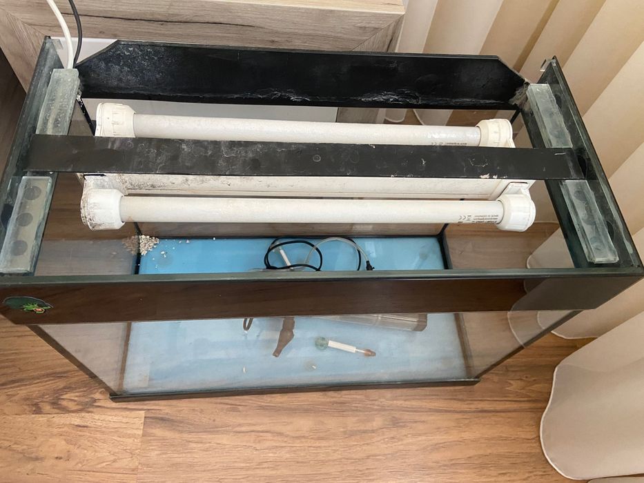 Аквариум  70 л ( обурудван )