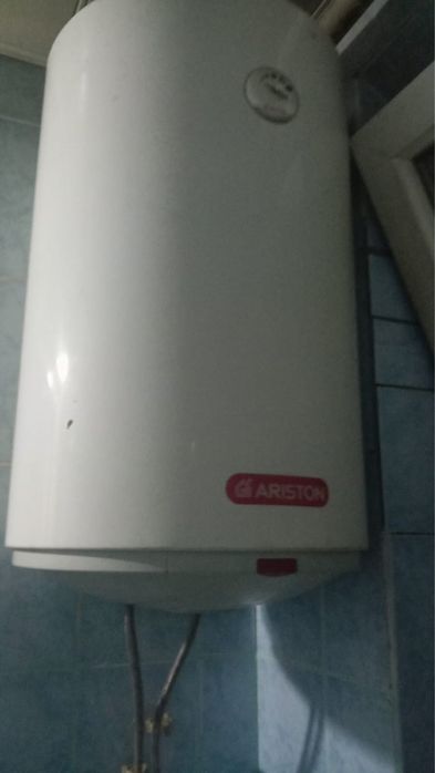 Аристон рабочий 80л продам в хорошем состоянии