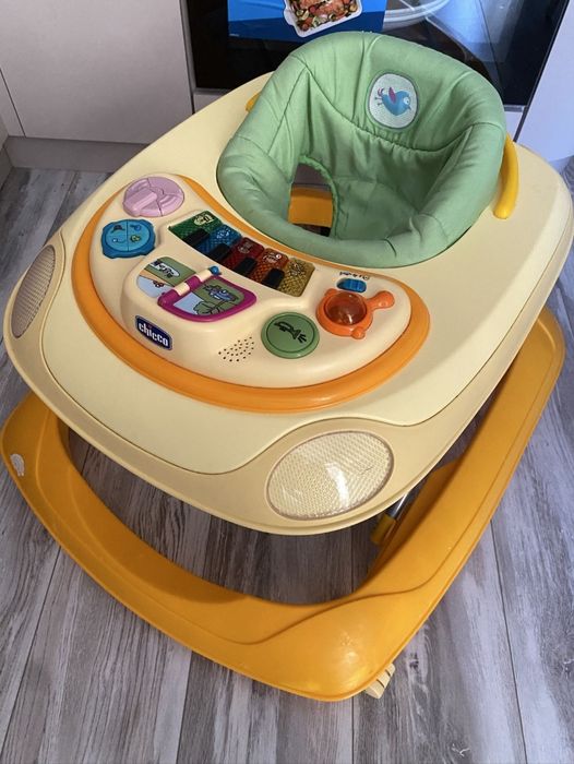 Ходунок от Chicco