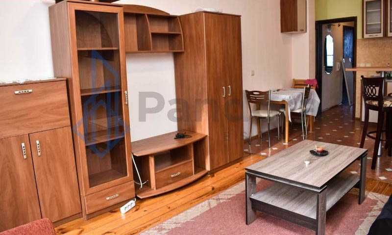 Двустаен апартамент под наем в  Центъра
