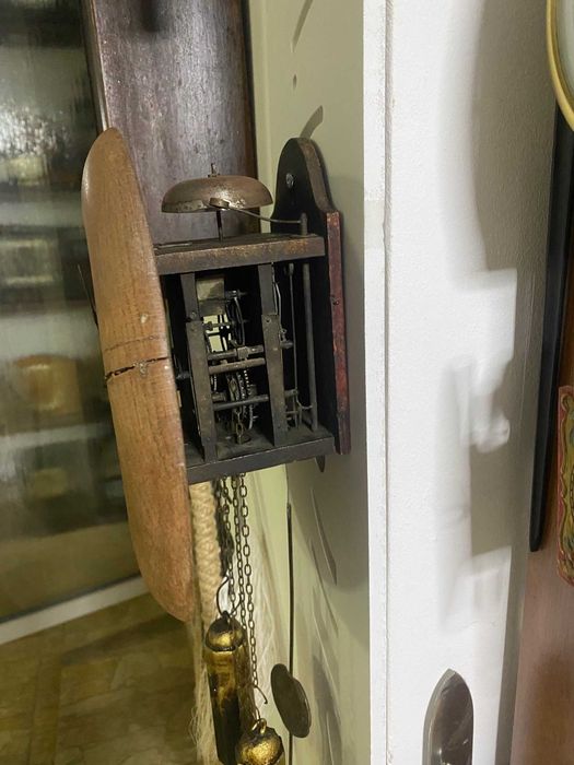 ceas taranesc cu pendul si greutati