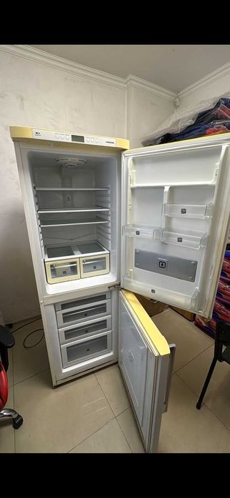 Продам холодильник Samsung