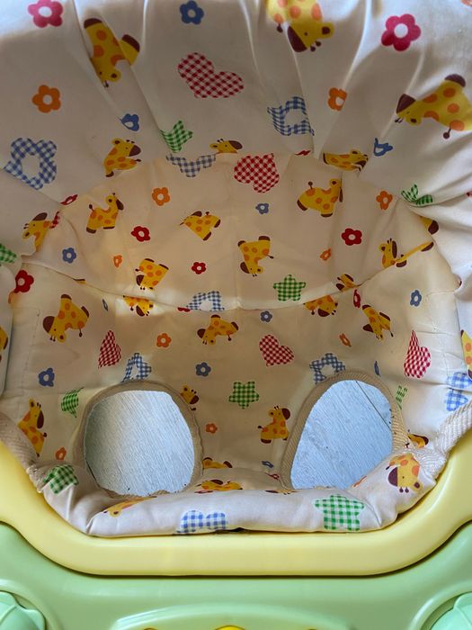 Проходилка в отлично състояние с музика