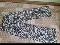 Дамски дънки с принт зебра
