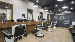 Sartaroshxona, Barbershop, arendaga beriladi,  yòl yuzida joylashgan.