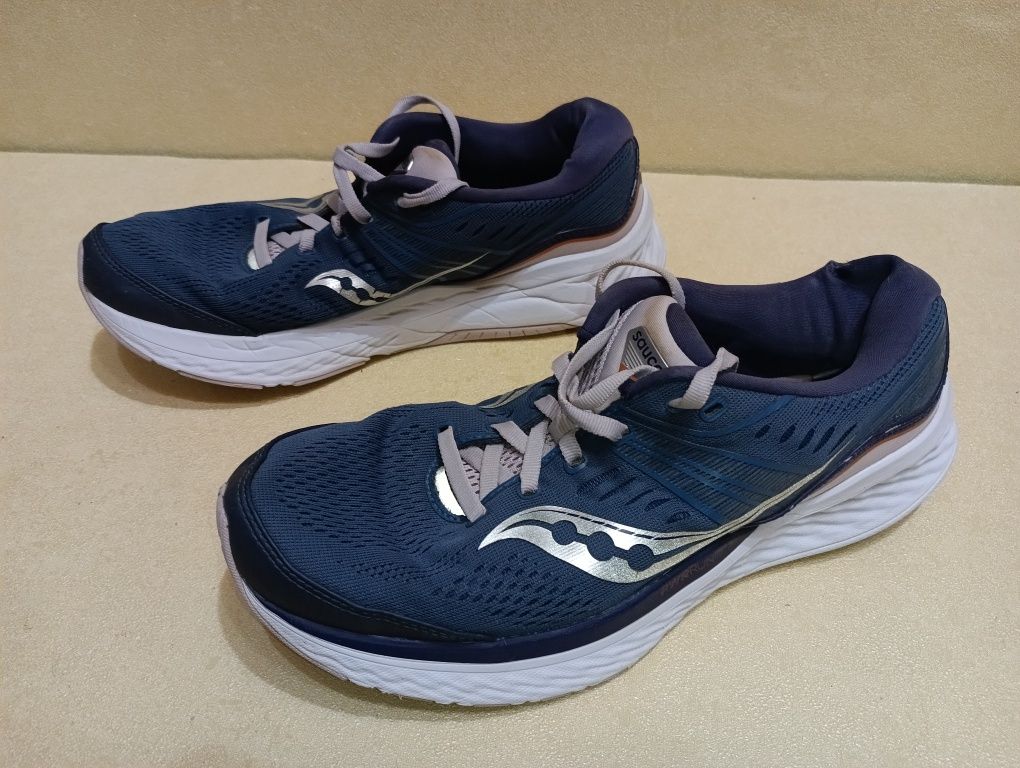 Saucony Munchen N40,5- 29 лв