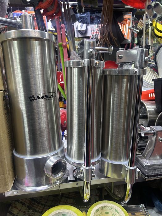 Aparat de umplut carnati vertical de 2,5kg, 3kg si 5kg