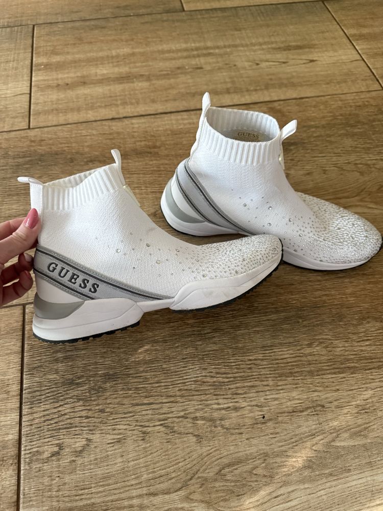 Дамски обувки Guess