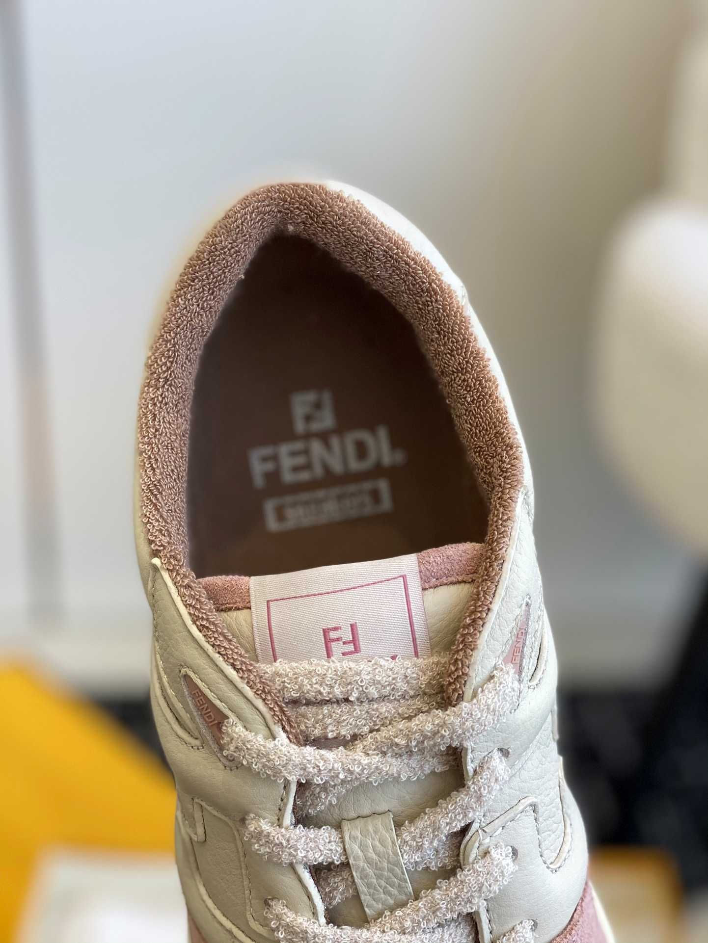 Fendi/Фенди различни модели