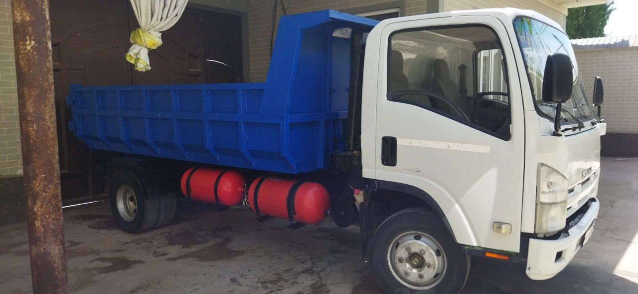 Isuzu samosval sotiladi