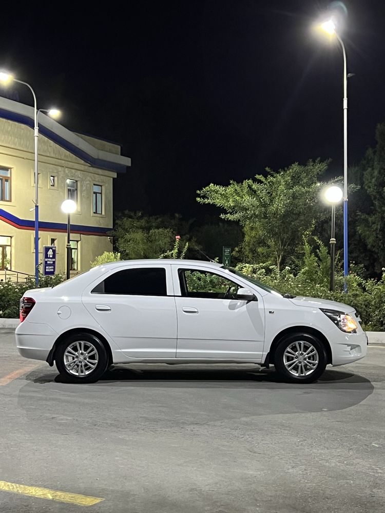 Chevolet Cobalt 2022