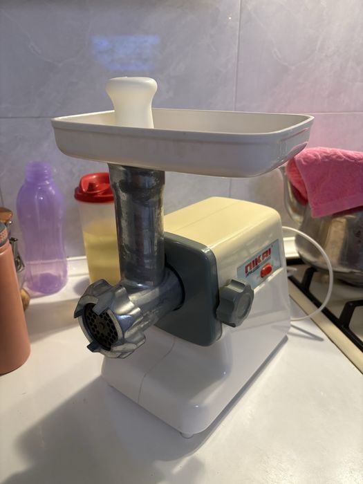 Мясорубка  хорошо работает