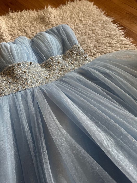 Светлосиня Бална Рокля