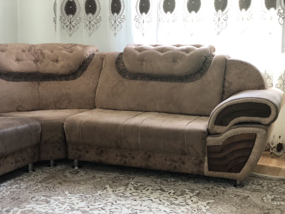 Срочно продам качественный угловой диван