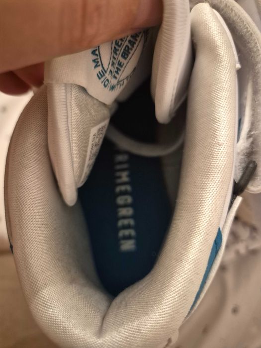 Adidasi unisex Adidas masura 39 si 1/3 tip gheata