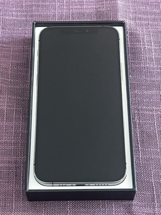 iPhone 12 Pro 128GB Graphite – отлично състояние, с кутия