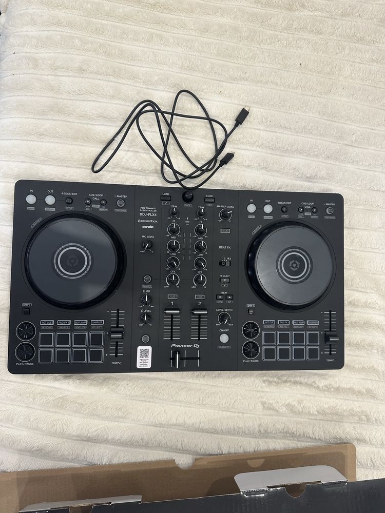 Pionner DDJ-FLX4