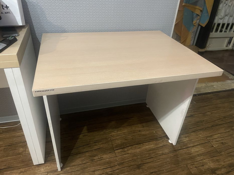 Продам стол недорого