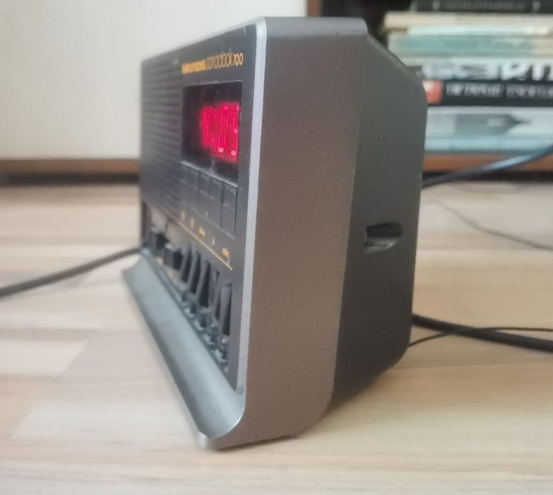 Radio cu ceas Grundig Sonoclock 700 retro vintage colecție anii 80