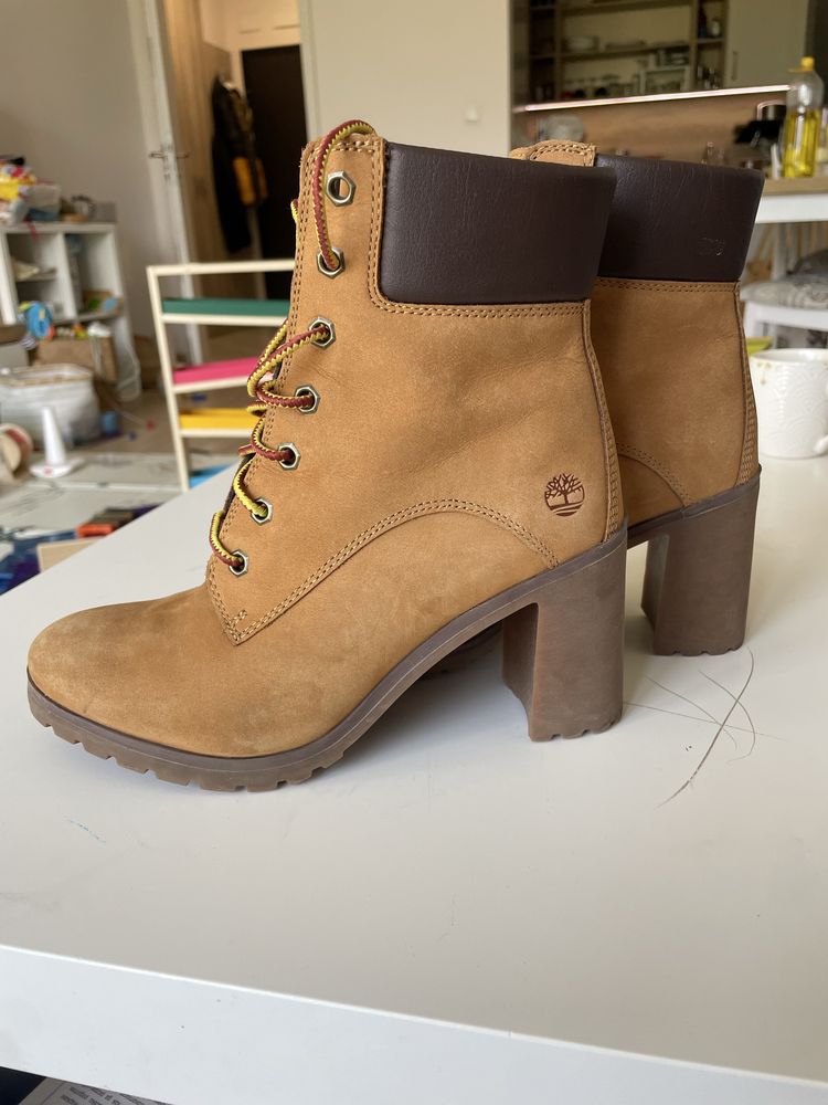Боти с висок ток Timberland - чисто нови