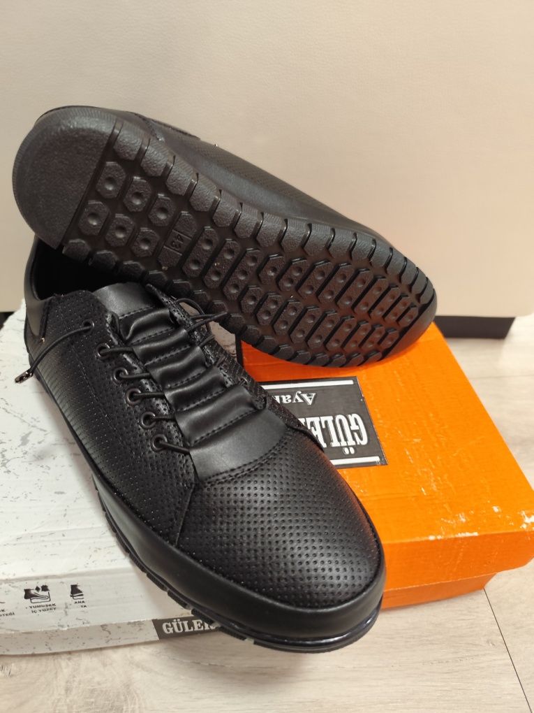 Pantofi Casual Nr 42.5
