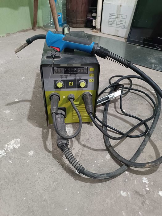 Продается сварочный аппарат 3/1 почти не использованный