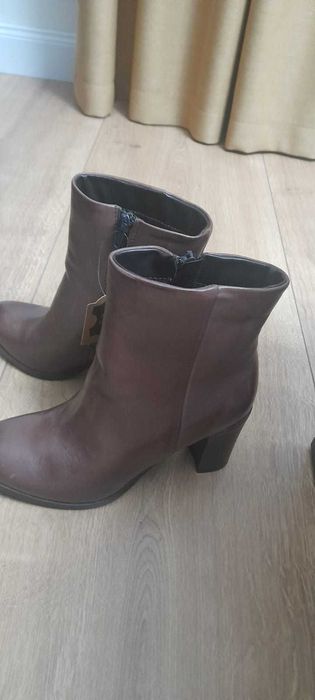 Ghete piele noi cu eticheta, marimea 37