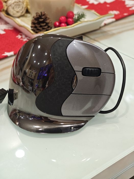 Вертикална мишка Evoluent D Large VMDL