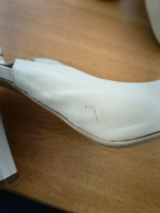 Incaltaminte noua și sh