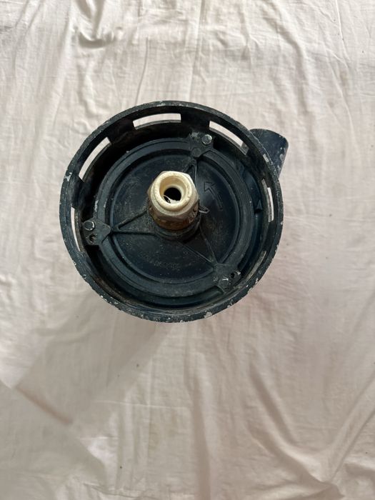 Малый используй на моторчик для воды все нормально работает