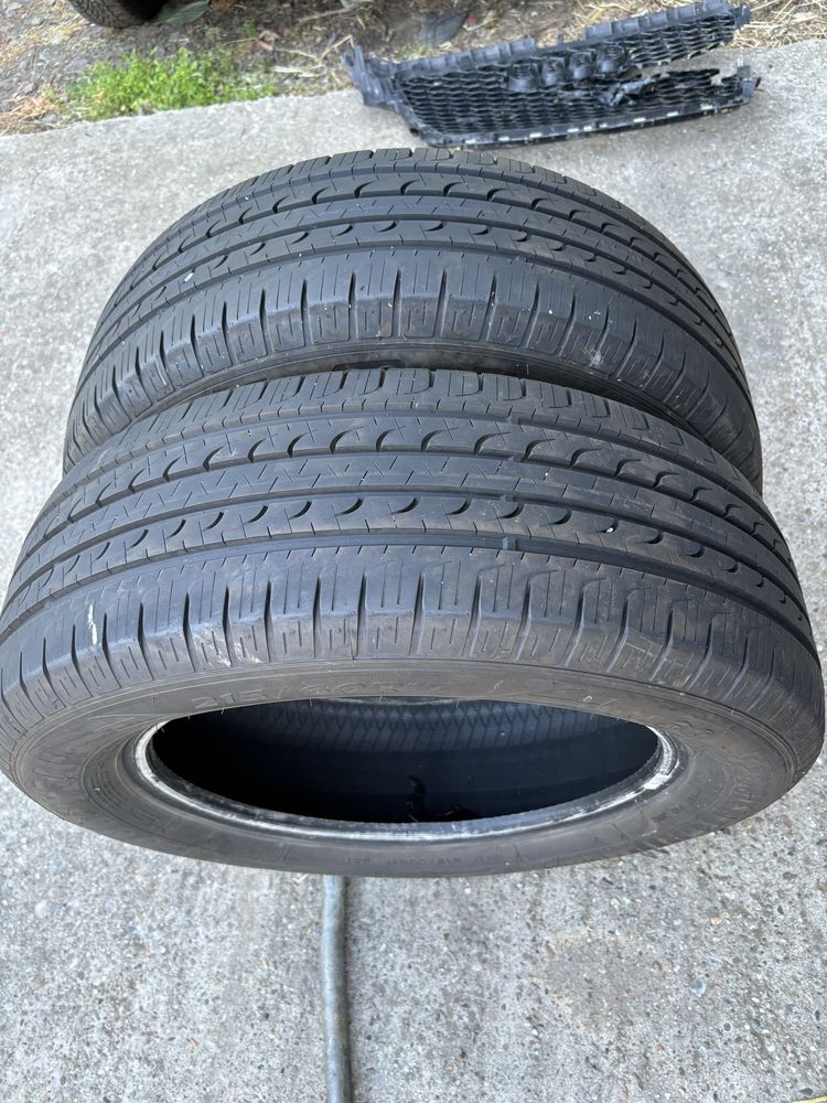 215/60 R17 2бр летни гуми