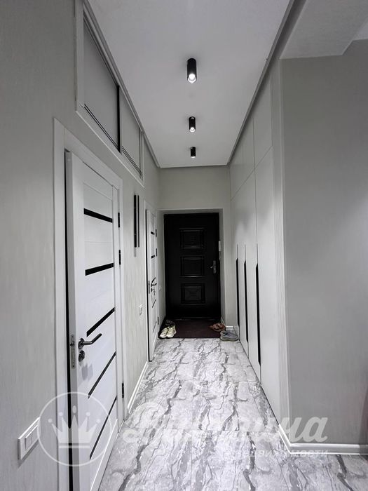 Продаётся 3-комнатная квартира на Юнусабаде 7