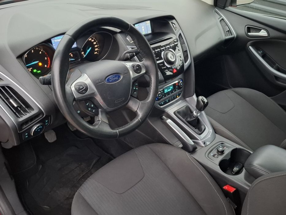 Ford Focus 1.6tdci Led Xenon ParkAssist Parktronic LineAssist