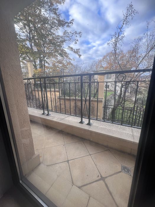 Дава се под наем Тристаен апартамент в Варна, м-т Траката - 117 кв.м за 816 € - Снимка #5