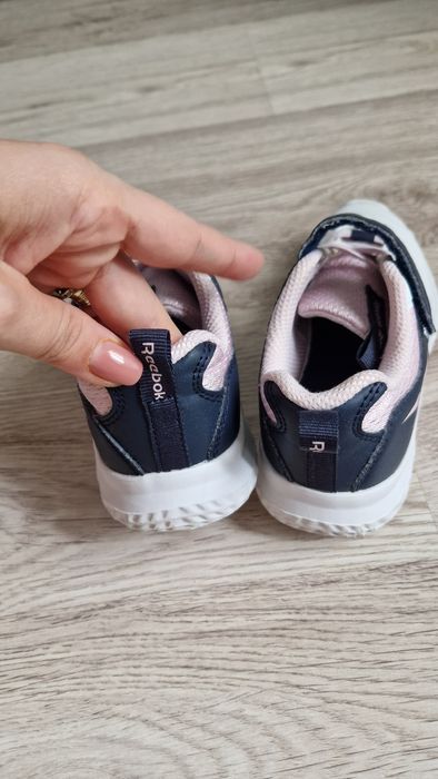 Adidasi fetite marimea 29