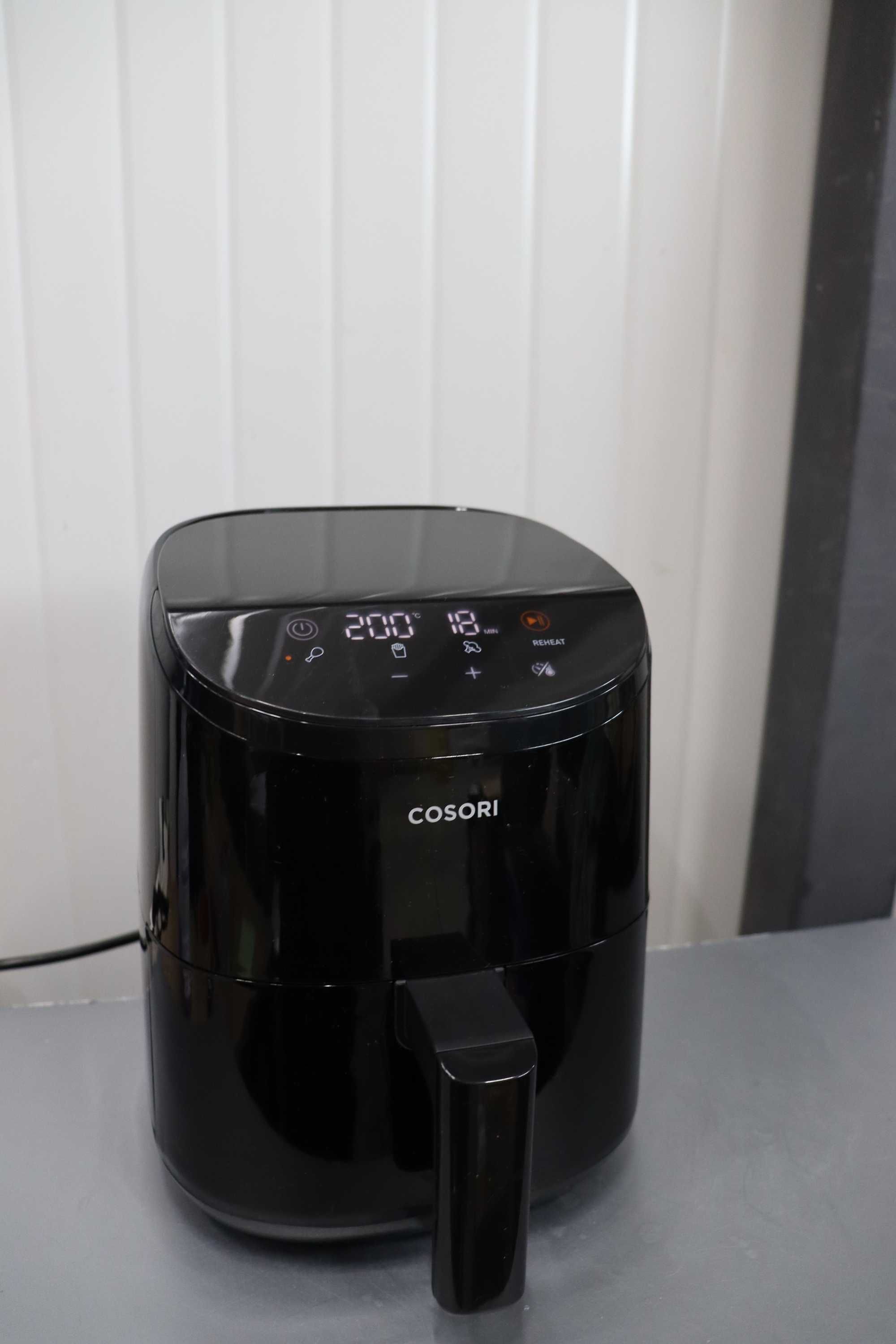 Air Fryer COSORI с горещ въздух 2л, 75-205C, 30 онлайн рецепти, 900W