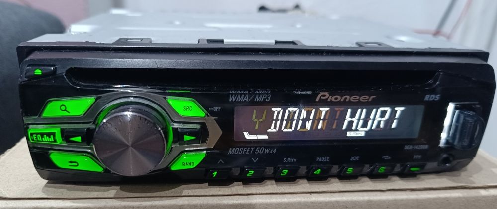 Pioneer DEH-142OUB Radio casetofon auto