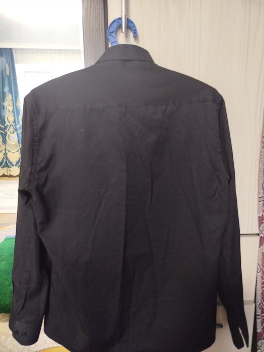 Продам чёрную рубашку