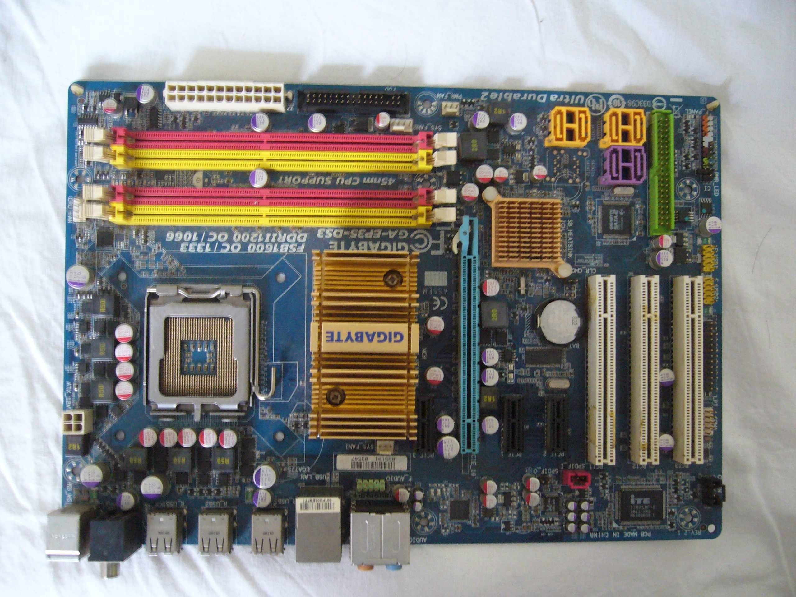 Placa de baza + placa video Gigabyte