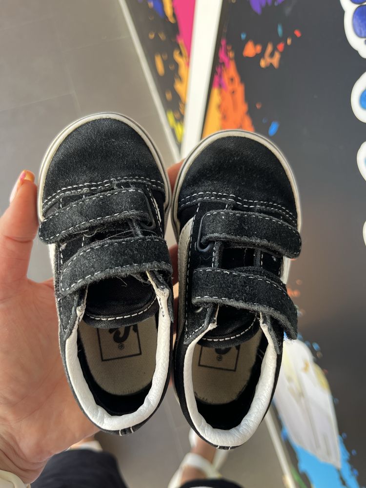 Детски кецки Vans номер 22