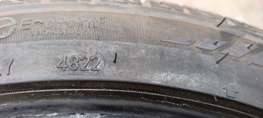 Vând cauciucuri olsizen