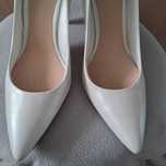 Incaltaminte marimea 40: stiletto, sandale, adidasi, pantofi sport