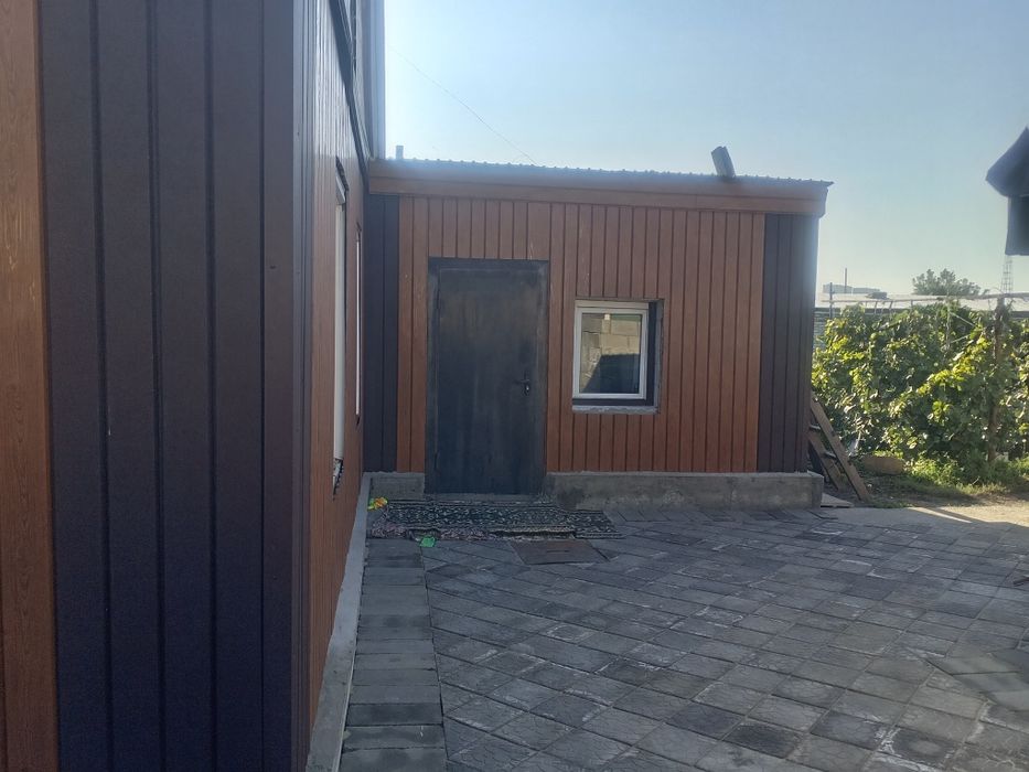 Продам благоустроенный дом в городе Семей.