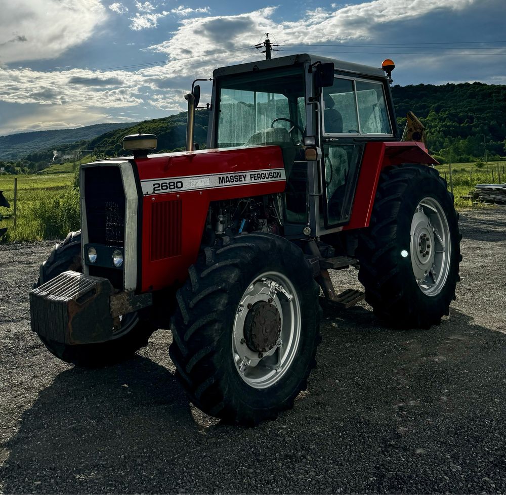 Tractor 4x4 Massey ferguson 2680 130 cp