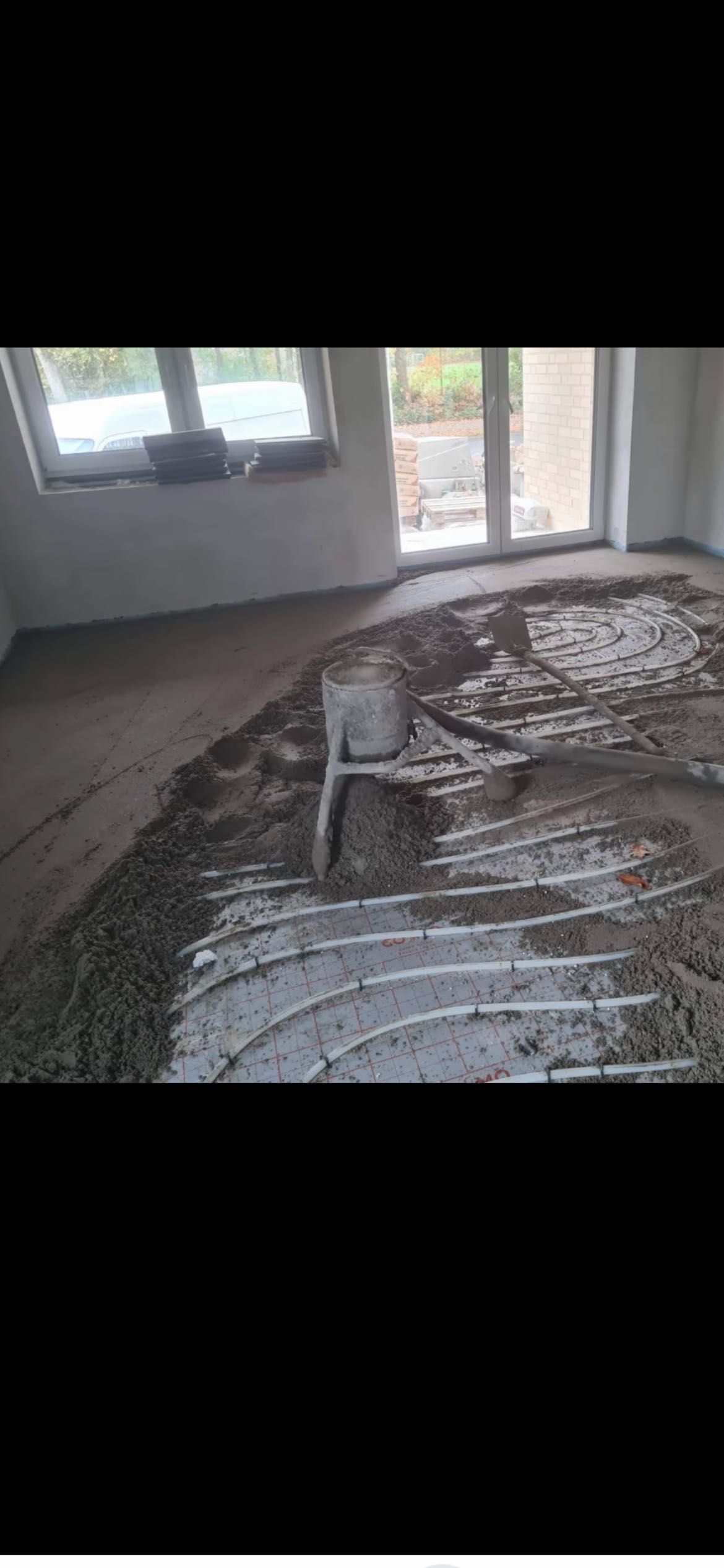 Машинно  полагане на подови замазки