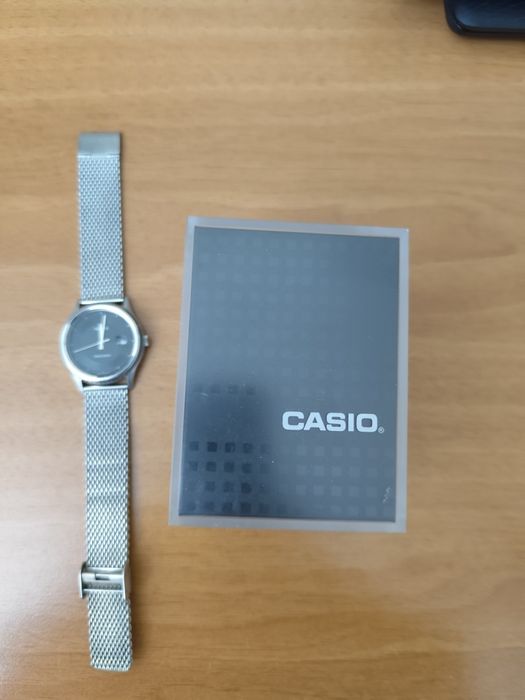 Продам оригинальные часы Casio MTP-1365